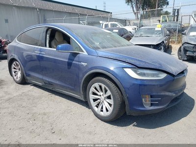 5YJXCAE24GF****** 2016 Tesla Model X