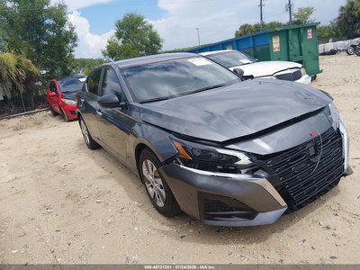 2025 Nissan Altima