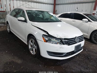 1VWBP7A32DC****** 2013 Volkswagen Passat