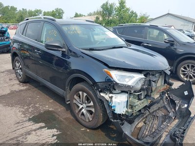 2T3BFREV7JW****** 2018 Toyota RAV4