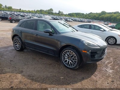 WP1AF2A59ML****** 2021 Porsche Macan