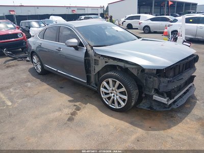 2017 Volvo S90