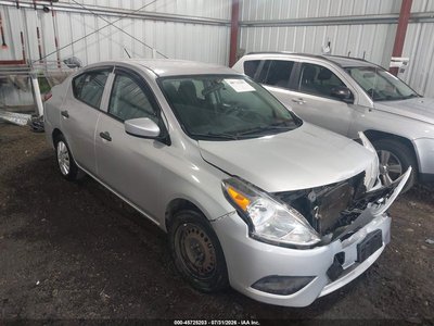 2016 Nissan Versa