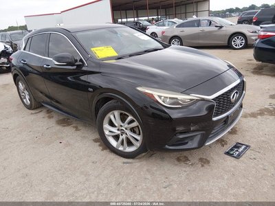 SJKCH5CP6JA****** 2018 Infiniti QX30
