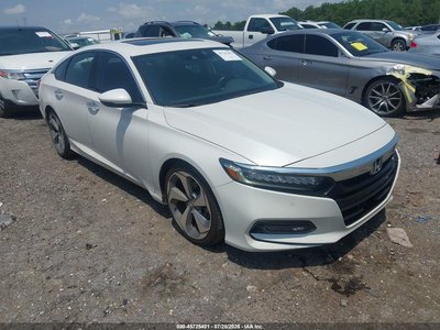 1HGCV1F99JA****** 2018 Honda Accord