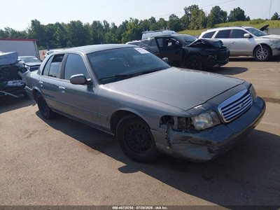 2FAFP71W6YX****** 2000 Ford Crown Victoria