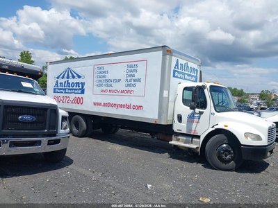 1FVACWDC75H****** 2005 Freightliner M2