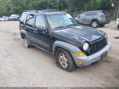 1J4GL48KX5W****** 2005 Jeep Liberty
