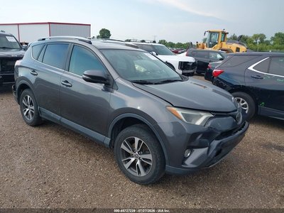 JTMRFREV8HJ****** 2017 Toyota RAV4