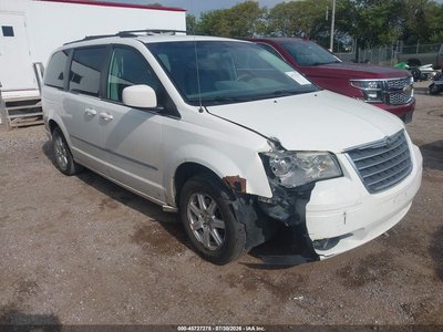 2009 Chrysler Town & Country