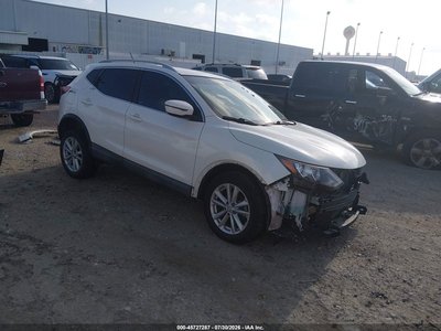 JN1BJ1CP5JW****** 2018 Nissan Rogue Sport