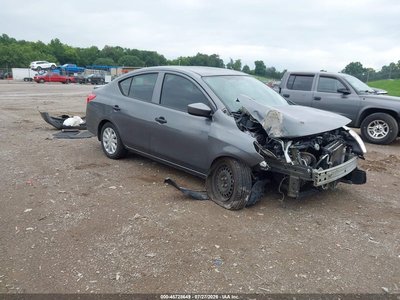 3N1CN7AP6JL****** 2018 Nissan Versa