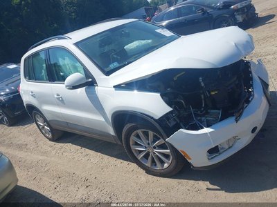 WVGBV7AX7JK****** 2018 Volkswagen Tiguan