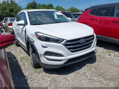 KM8J33A45JU****** 2018 Hyundai Tucson