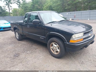 1GCDT19WXY8****** 2000 Chevrolet S-10