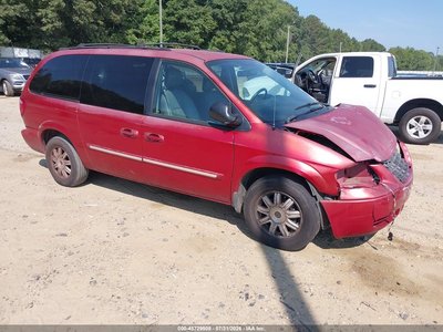 2005 Chrysler Town & Country