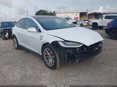 5YJXCDE28HF****** 2017 Tesla Model X