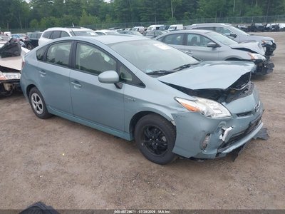 JTDKN3DU4F1****** 2015 Toyota Prius
