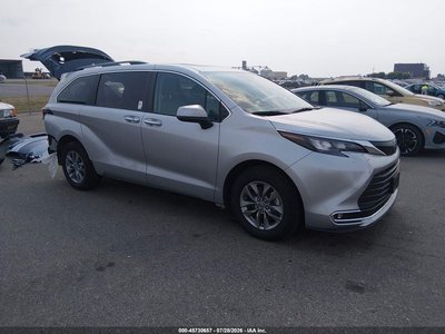 5TDYSKFC0RS****** 2024 Toyota Sienna Hybrid