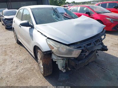 3KPA25ABXJE****** 2018 Kia Rio