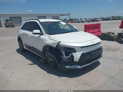 KNDCP3LE5P5****** 2023 Kia Niro