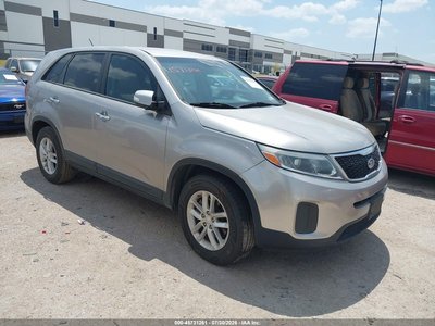 5XYKT3A61FG****** 2015 Kia Sorento