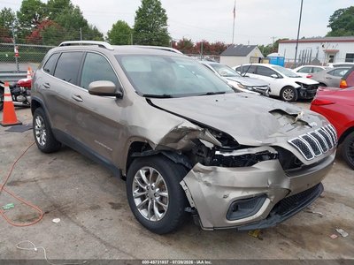 1C4PJMLB5KD****** 2019 Jeep Cherokee