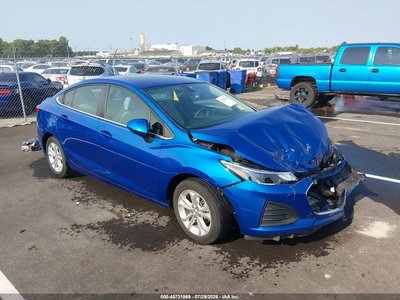 1G1BE5SM6K7****** 2019 Chevrolet Cruze