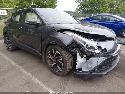 JTNKHMBX3J1****** 2018 Toyota C-HR