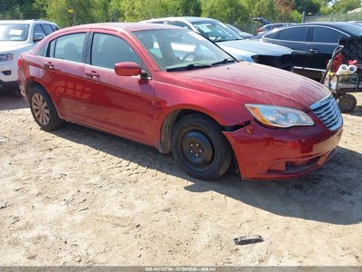 1C3CCBBB1DN****** 2013 Chrysler 200