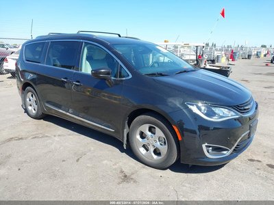 2018 Chrysler Pacifica Hybrid