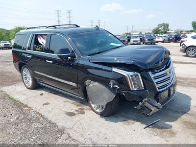 1GYS4DKJ1HR****** 2017 Cadillac Escalade