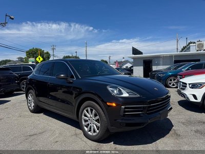 WP1AA2AY7KD****** 2019 Porsche Cayenne