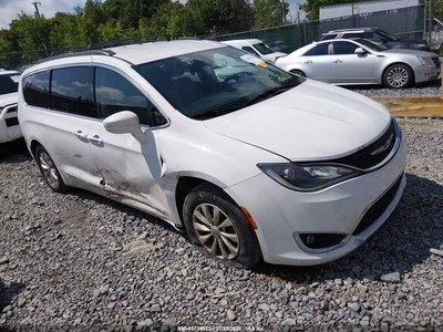 2C4RC1BG0HR****** 2017 Chrysler Pacifica