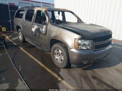 1GNSCJE02DR****** 2013 Chevrolet Suburban