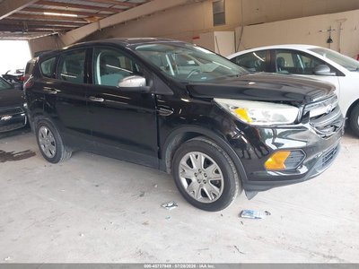 1FMCU0F75HU****** 2017 Ford Escape