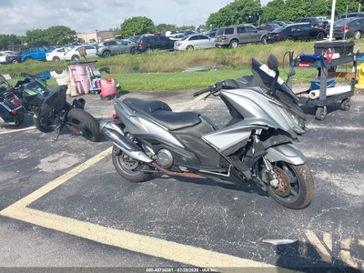 RFBSAT548NB****** 2022 Kymco AK 550