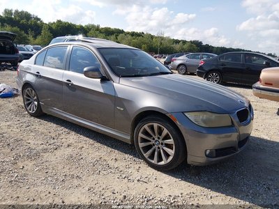 WBAPH7C51BE****** 2011 BMW 3 Series