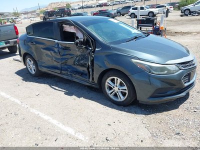 1G1BE5SM5J7****** 2018 Chevrolet Cruze