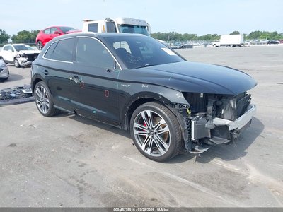 WA1C4AFY3J2****** 2018 Audi SQ5
