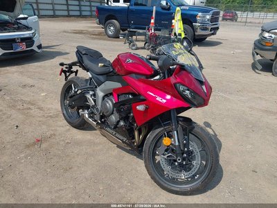 SMTL23UF1ST****** 2025 Triumph Daytona
