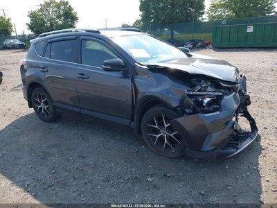 JTMJFREV0GJ****** 2016 Toyota RAV4