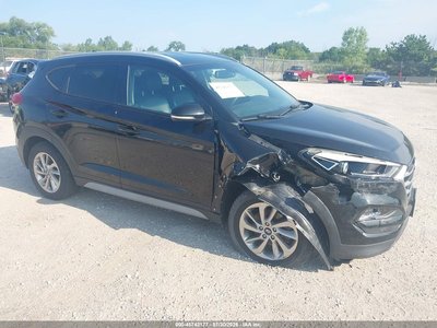 KM8J3CA47JU****** 2018 Hyundai Tucson