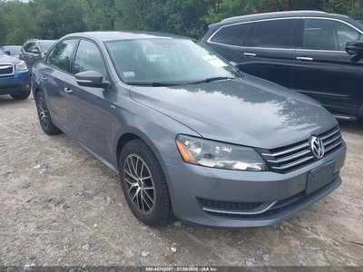 1VWAT7A39FC****** 2015 Volkswagen Passat