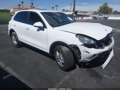 WP1AA2A22GK****** 2016 Porsche Cayenne