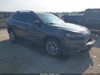 1C4PJMLB8KD****** 2019 Jeep Cherokee