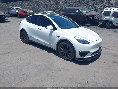 5YJYGAEE8MF****** 2021 Tesla Model Y