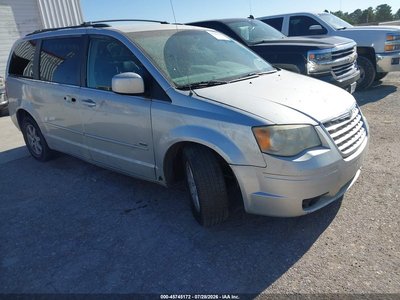 2008 Chrysler Town & Country