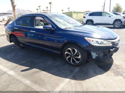1HGCR2F79HA****** 2017 Honda Accord