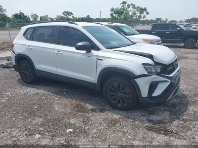 3VVCX7B24NM****** 2022 Volkswagen Taos